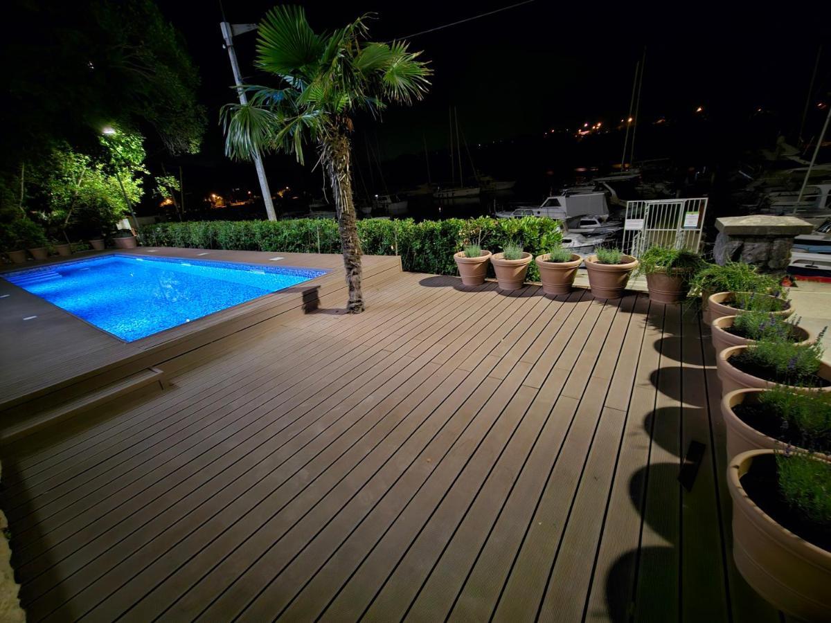 Villa Gaj Omišalj Exteriör bild