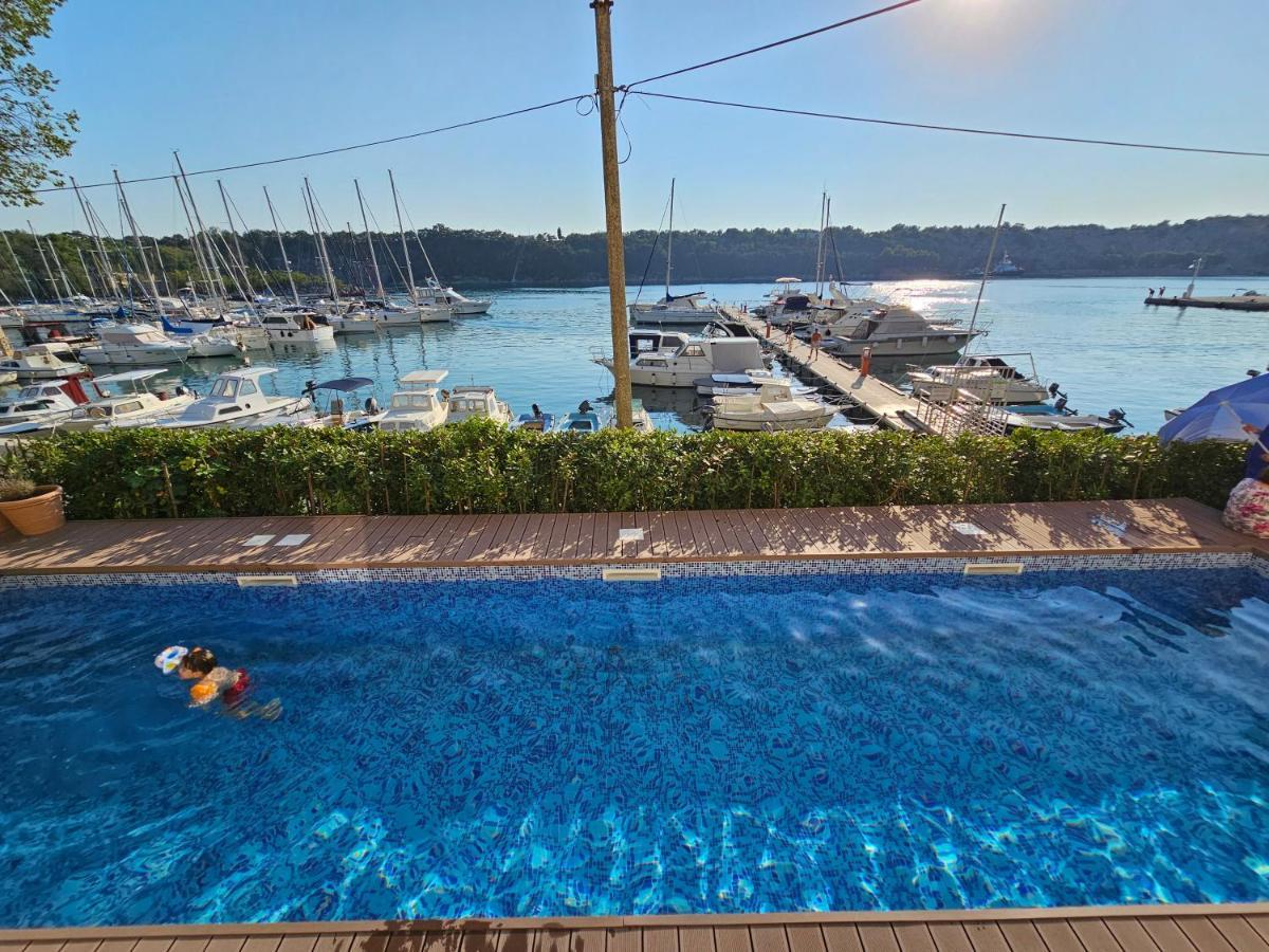 Villa Gaj Omišalj Exteriör bild