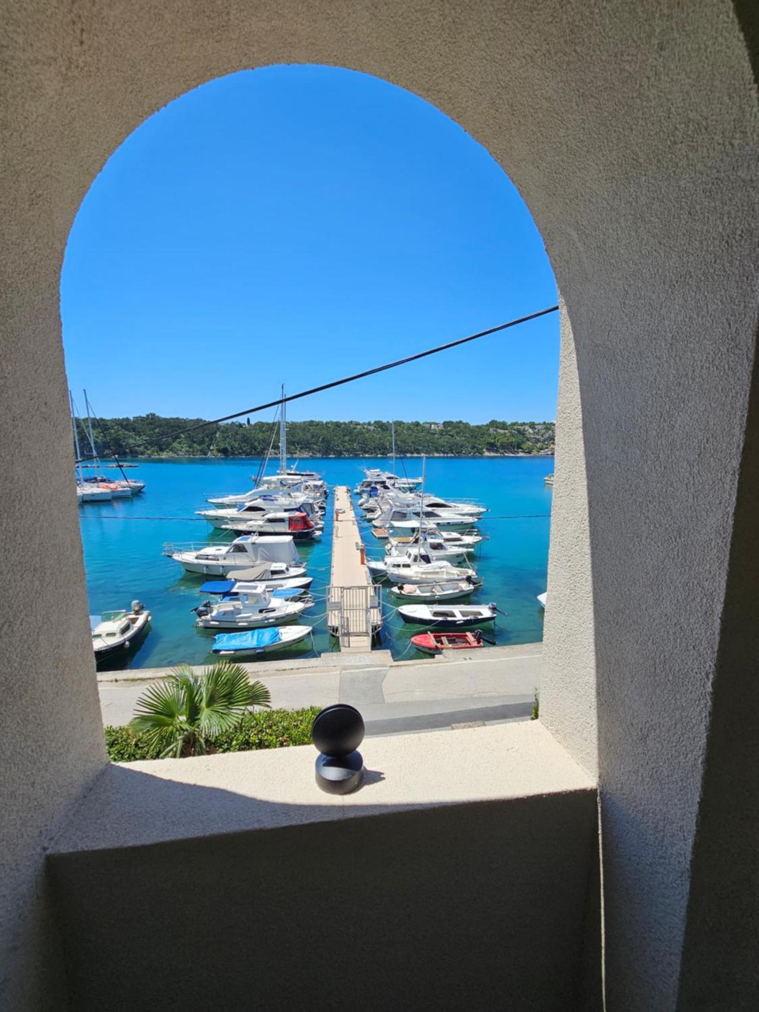 Villa Gaj Omišalj Exteriör bild