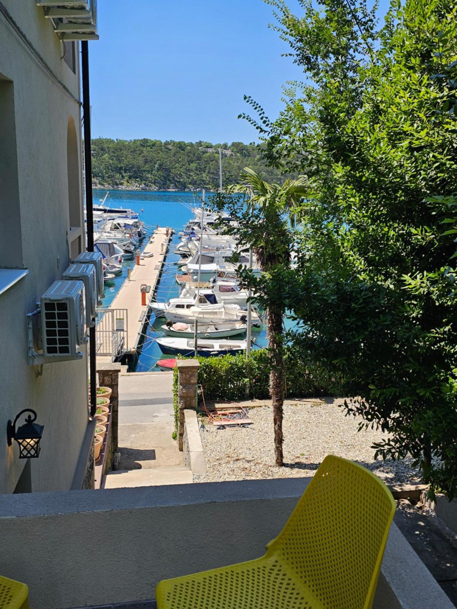Villa Gaj Omišalj Exteriör bild