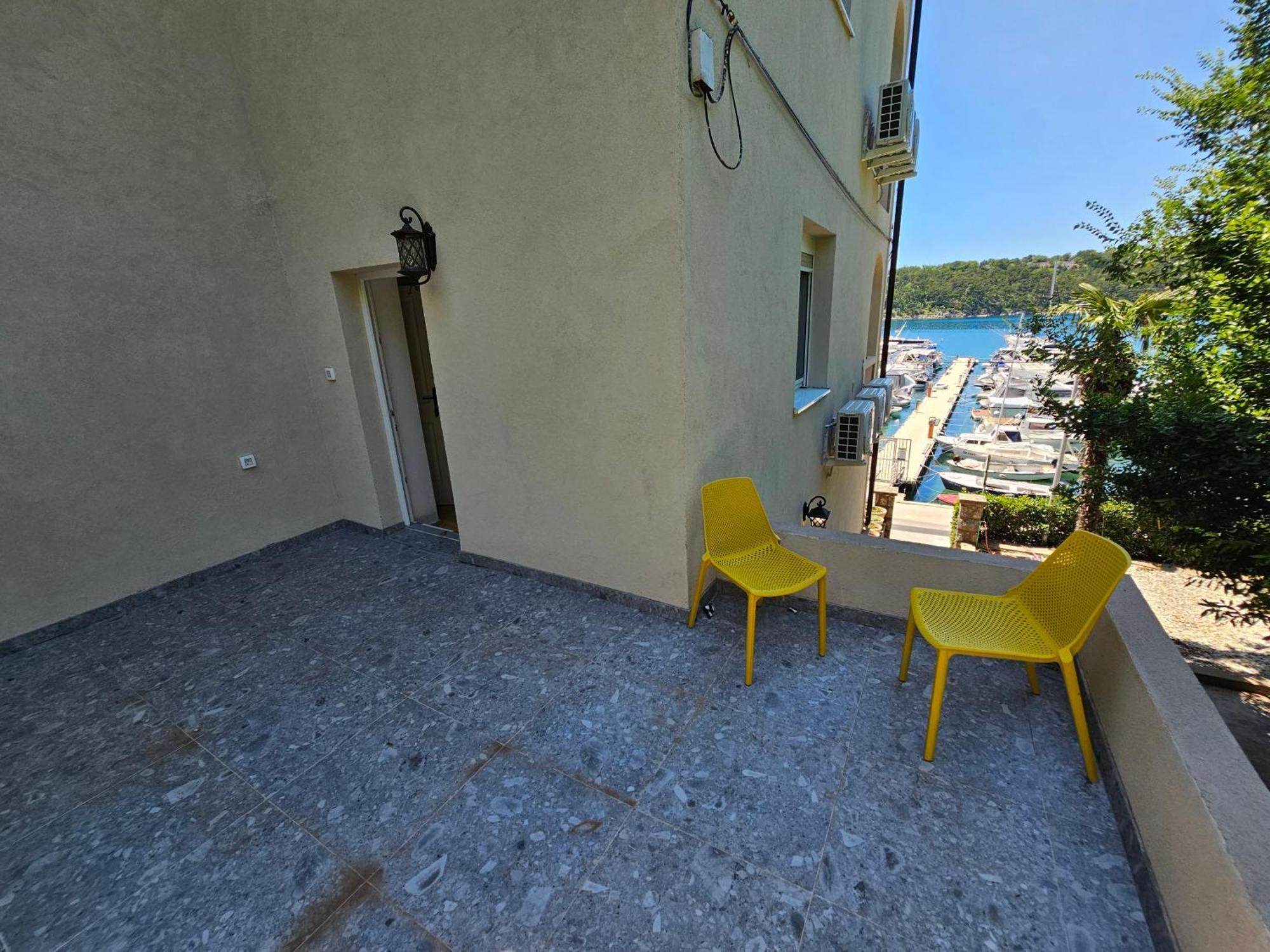 Villa Gaj Omišalj Exteriör bild
